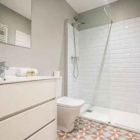 E4mal1080 - Fabulous Flat Next To Sagrada Familia * Барселона